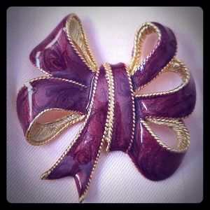 Vintage Brooch Signed c;TC nwOt